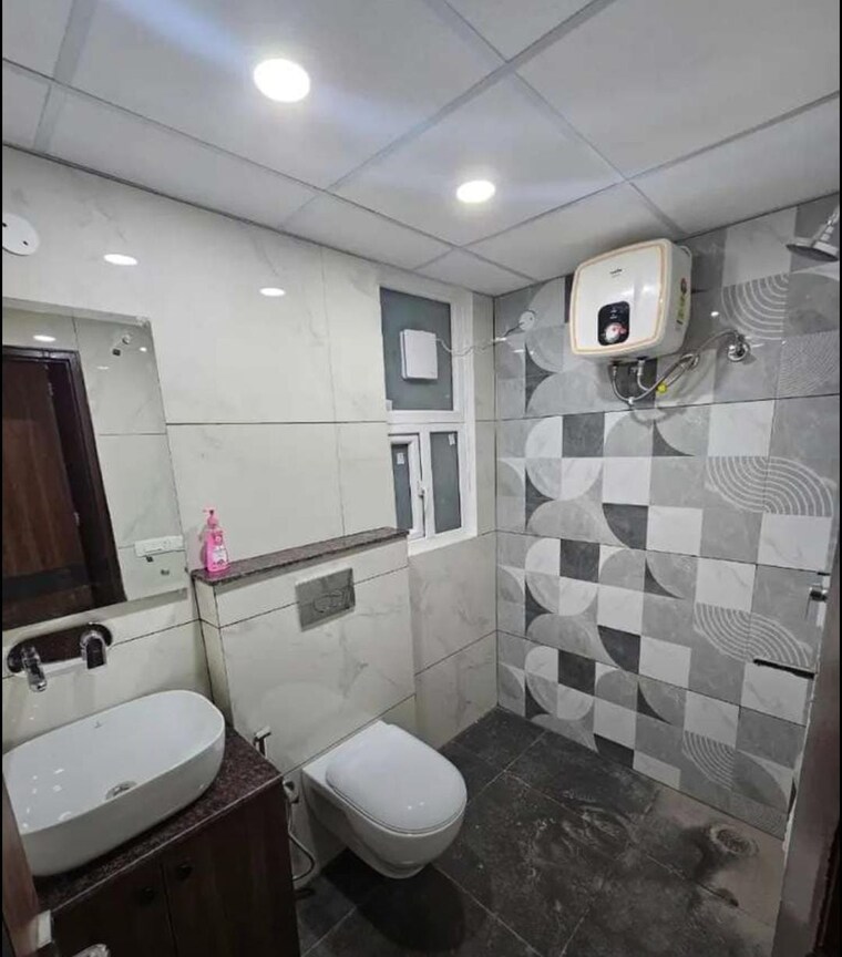 Bathroom, the-ananta-aspire 3 Bedroom 1600 Sq.Ft. Apartment In Utrathiya Zirakpur 10506494