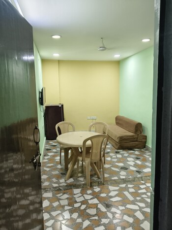 RWA Apartments Sector 52