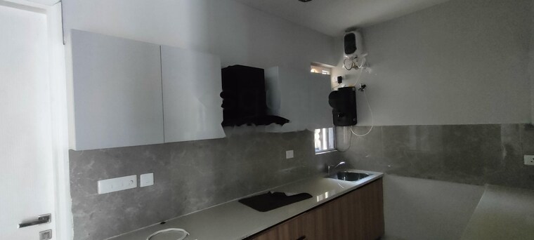 Kitchen, signature-global-city 3 Bedroom 3200 Sq.Ft. Builder Floor In Sector 37d Gurgaon 10512100