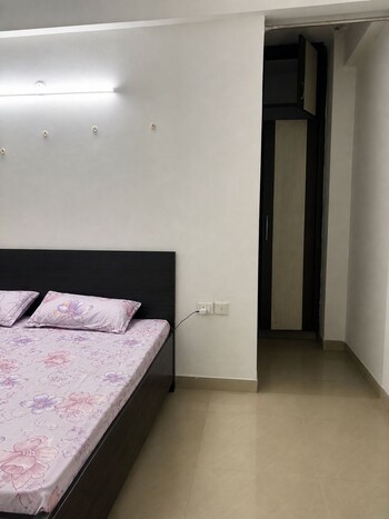 2 BHK House for Rent in Sector 48, Noida