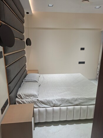 1 BHK Flat for Rent in Lic Colony, Mumbai