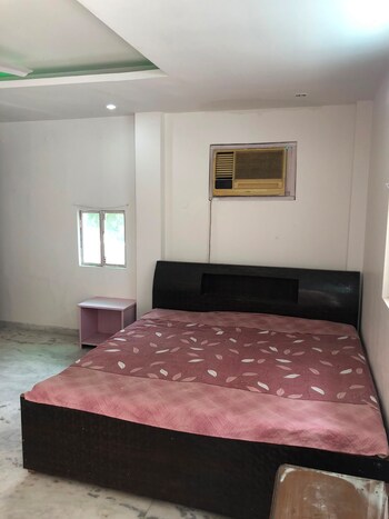 1 RK Builder Floor for Rent in Sushant Lok I, Gurgaon