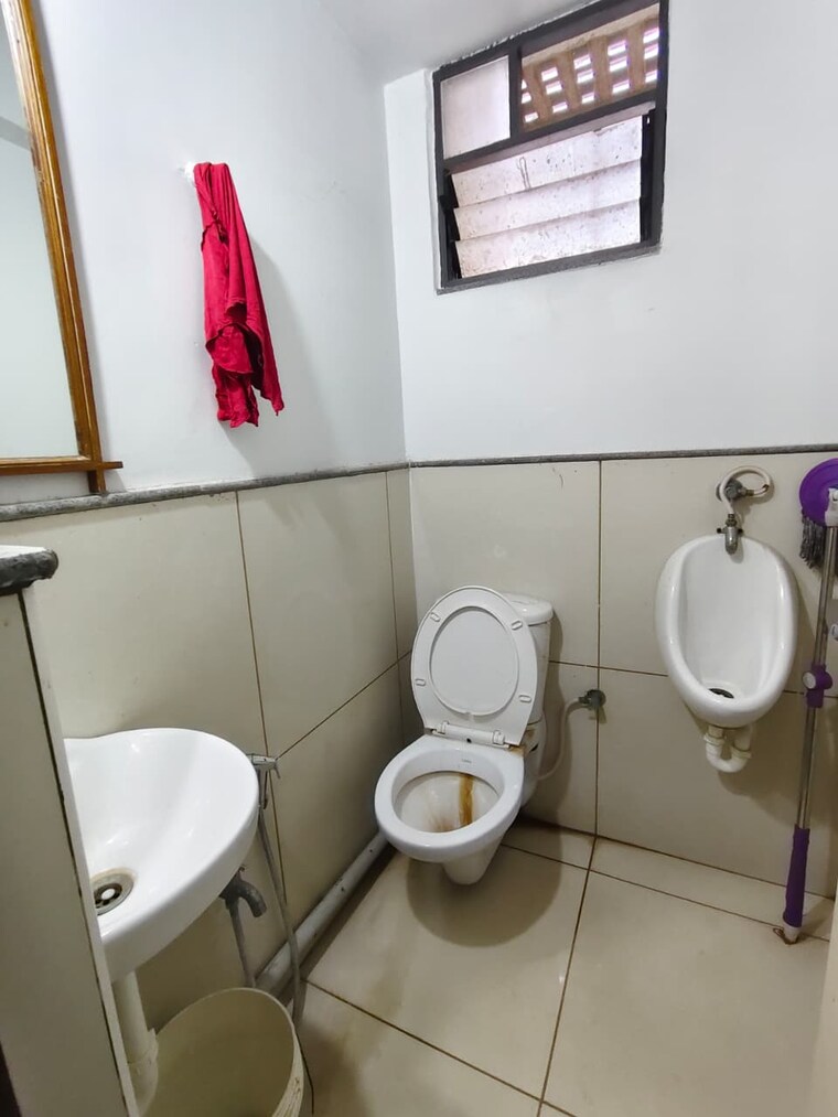 Bathroom, shivam-trade-center Commercial Office Space 824 Sq.Ft. In Ambli Ahmedabad 10515375