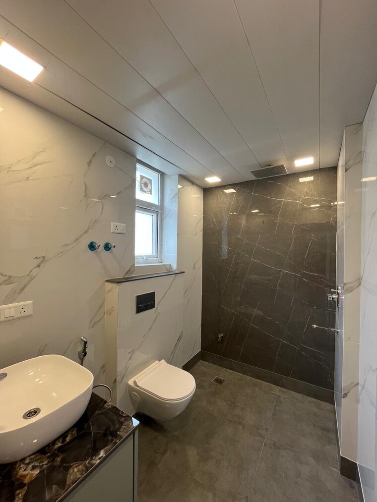 Bathroom, alankar-cghs 3 Bedroom 1900 Sq.Ft. Apartment In Sector 56 Gurgaon 10515383