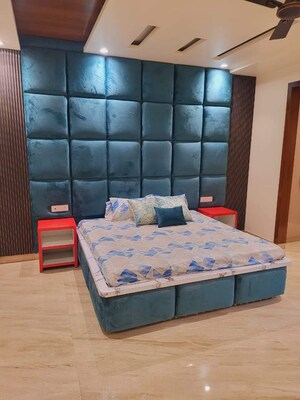 Bedroom in 3 BHK Builder Floor at BPTP District Phase 2, Sector 84 – for Sale