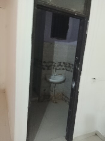 1 BHK Builder Floor for Rent in Sector 73, Noida