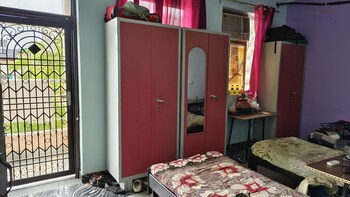 Pg for Rent in Sector 16, Noida
