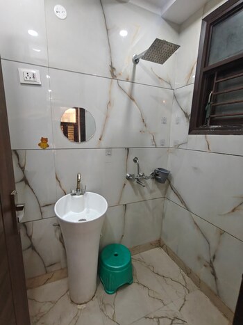 2 BHK Builder Floor for Rent in Uttam Nagar, Delhi