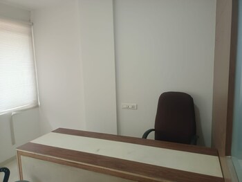 Office Space for Rent in Usmanpura, Ahmedabad