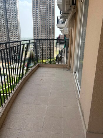 Amrapali Riverview