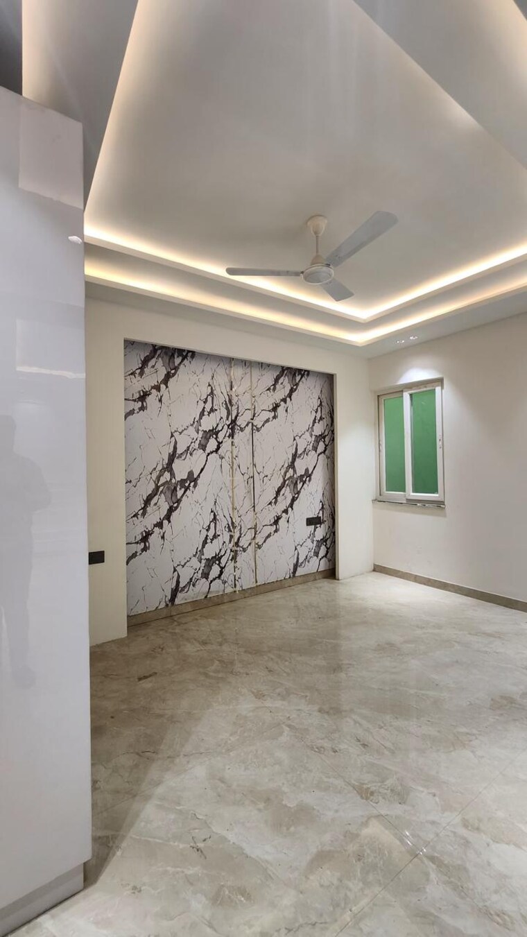 Room, uppal-southend 4 Bedroom 300 Sq.Yd. Builder Floor In Sector 49 Gurgaon 10531241