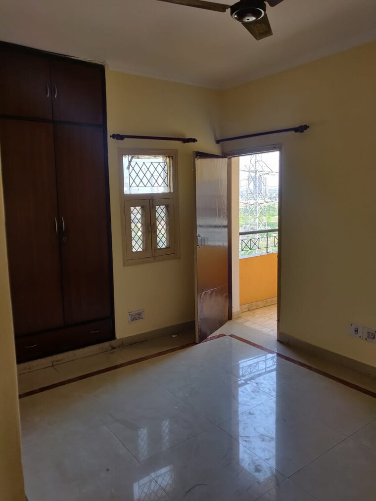 Room, ardee-mall 2 Bedroom 1000 Sq.Ft. Builder Floor In Sector 52 Gurgaon 10531256