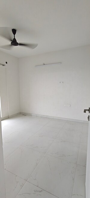 Room in 1 BHK Apartment at Runwal Gardens, Dombivli East – for Rent