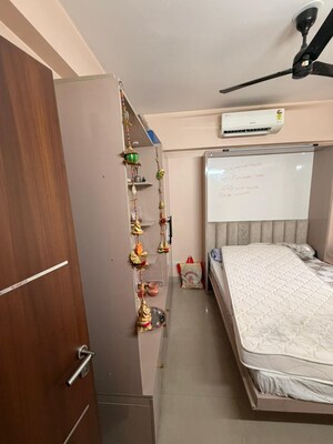 Team Area in 2.5 BHK Apartment at M3M Soulitude, Sector 89 – for Rent