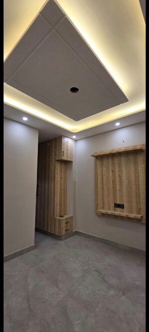 Building Lobby in 1 BHK Builder Floor at Janakpuri – for Rent