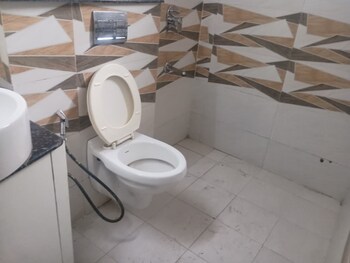 Gaur Sportswood