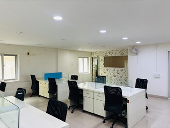 Ten Madhapur