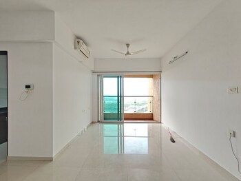 Rustomjee Urbania Azziano