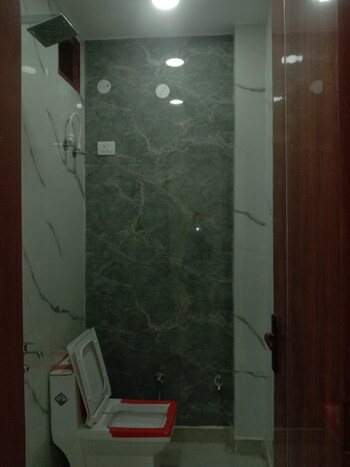 2 BHK House for Sale in Dwarka Mor, Delhi