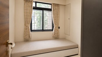 Gurukrupa Marina Enclave