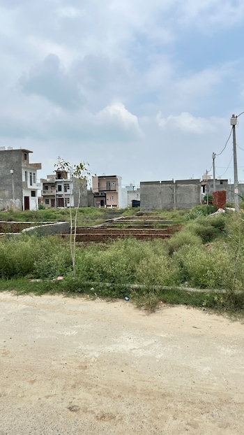 Plot for Sale in Dadri, Greater Noida