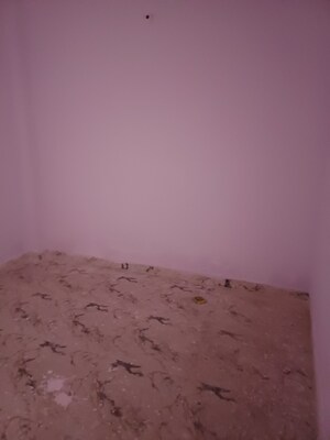 Room in 6+ BHK Independent House at Molarband Extension – for Sale