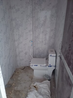 Bathroom in 6+ BHK Independent House at Molarband Extension – for Sale