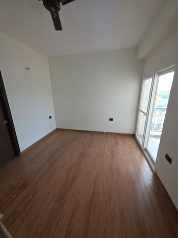Amrapali Centurian Park Phase II