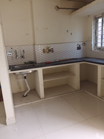 2 BHK Flat for Rent in Manikonda, Hyderabad