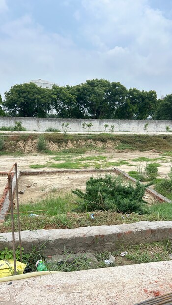 Plot for Sale in Dadri, Greater Noida