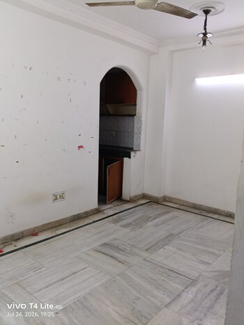 1 BHK Flat for Rent in Panchsheel Vihar, Delhi