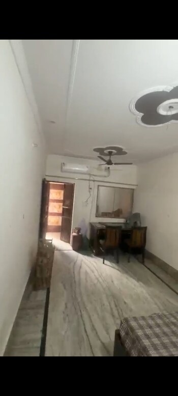 2 BHK Builder Floor for Rent in Moti Nagar, Delhi