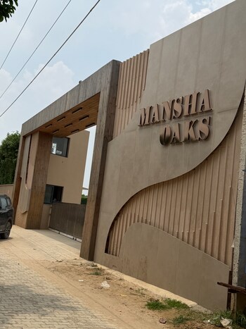 Mansha Oaks