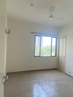 Room in 2 BHK Apartment at Signature Global Prime, Sector 63a – for Rent