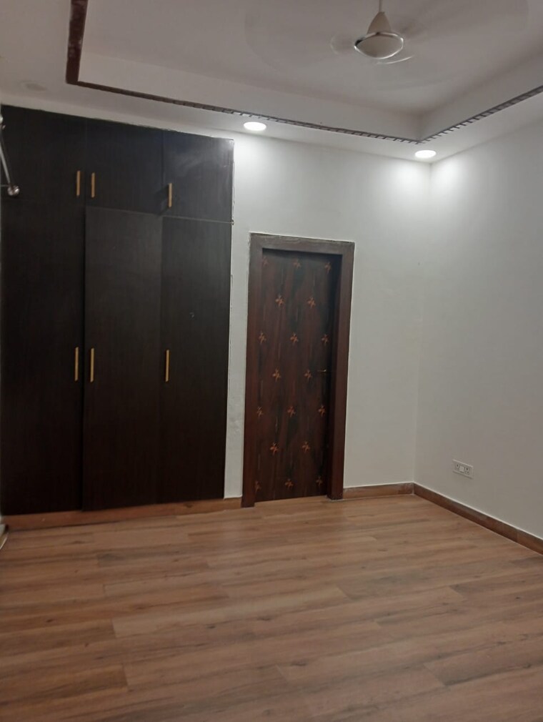 Room, rwa-apartments-sector-52 2 Bedroom 1145 Sq.Ft. Builder Floor In Sector 52 Noida 10554612