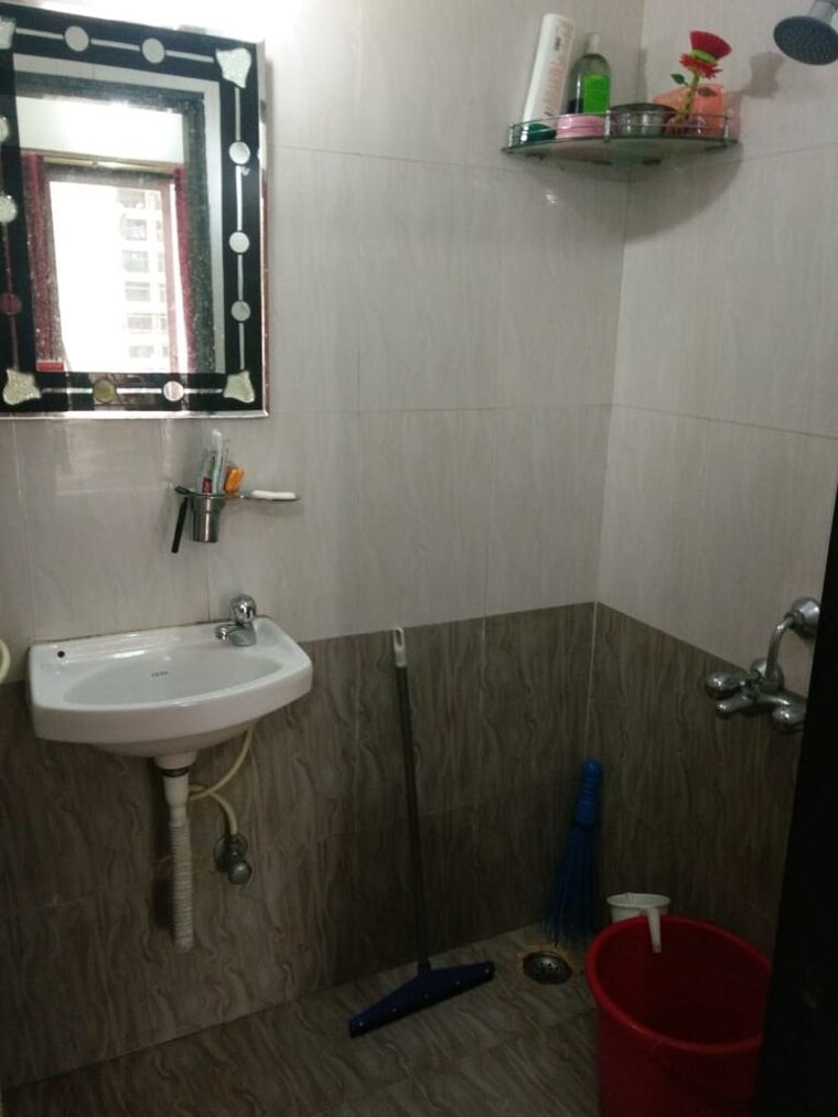 Bathroom, bhoomi-trivas-chs-ltd 2 Bedroom 1200 Sq.Ft. Apartment In Kharghar Navi Mumbai 10554585