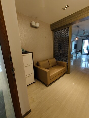 2 BHK Flat for Rent in Cunningham Road, Bangalore