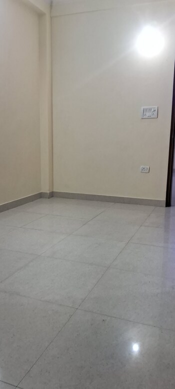 2 BHK Flat for Rent in Sarita Vihar, Delhi