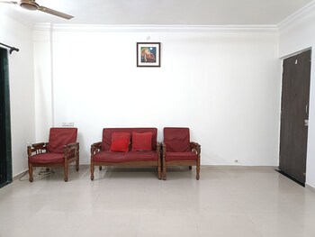 2 BHK Flat for Rent in Adarsh Colony, Pune