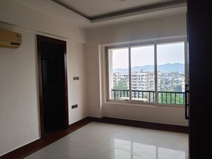 Room in 4 BHK Apartment at Sree Nagar – for Rent