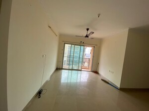 2 BHK Apartment For Rent in Nahar Lilium Lantana, Chandivali