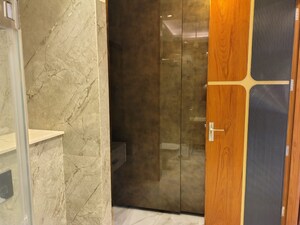 Furnished Amenities in 3 BHK Builder Floor at Sector 52 – for Rent