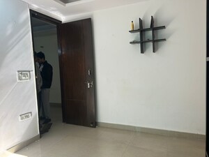 Room in 2 BHK Apartment at Saket – for Rent