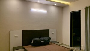 Room in 2 BHK Builder Floor at Sector 52 – for Rent