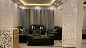 Living Room in 2 BHK Builder Floor at Sector 52 – for Rent
