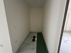 Room in 2.5 BHK Apartment at M3M Soulitude, Sector 89 – for Rent