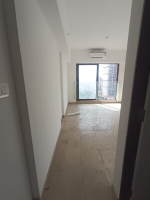 Building Lobby in 3.5 BHK Apartment at Kanakia Silicon Valley, Powai – for Rent