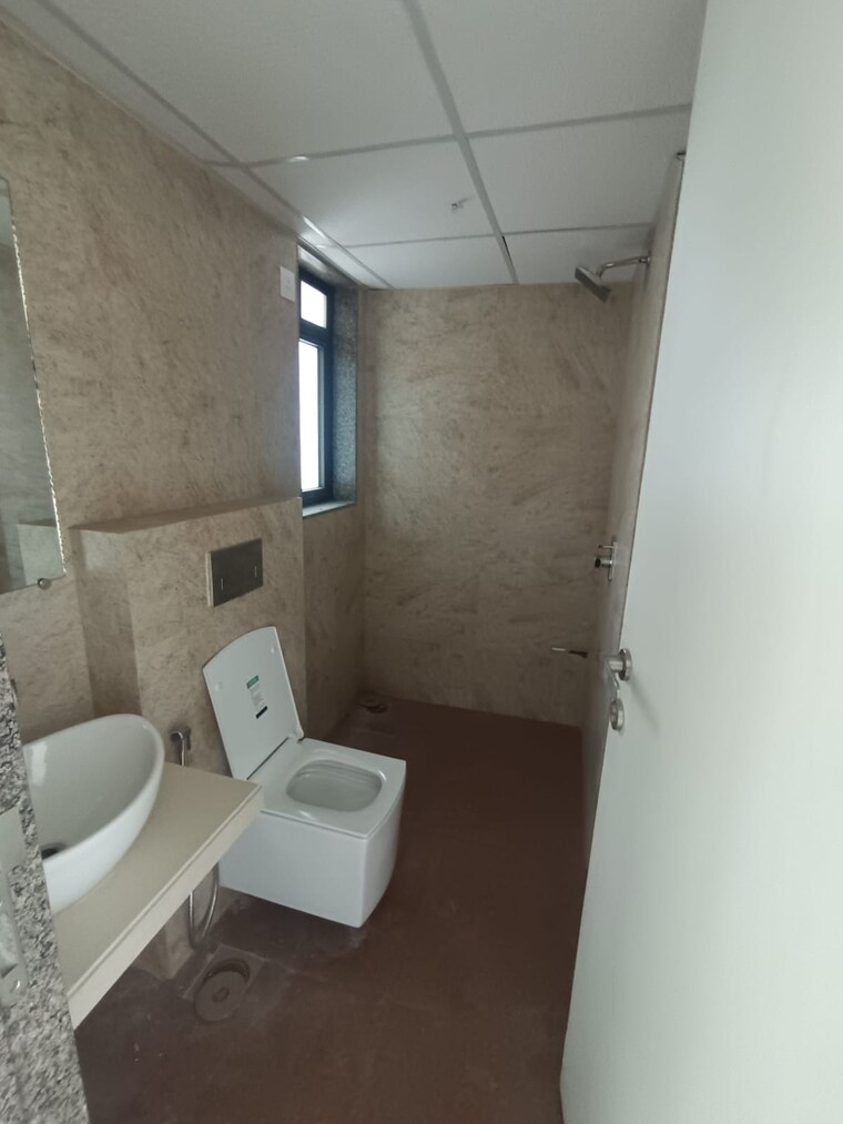 Bathroom, kanakia-silicon-valley 3.5 Bedroom 1600 Sq.Ft. Apartment In Powai Mumbai 10556077