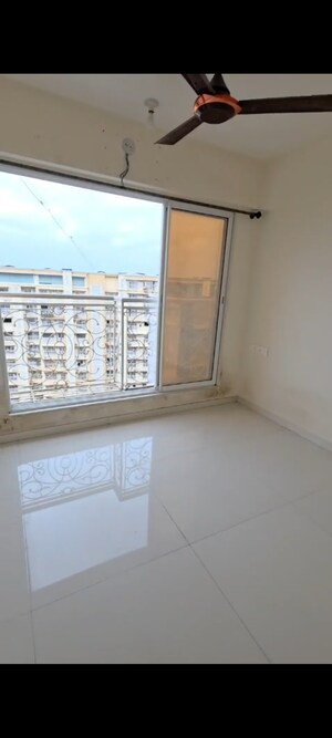 Room in 2 BHK Apartment at Sayba Heritage, Kurla East – for Rent