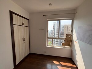 Room in 2 BHK Apartment at Lotus Panache, Sector 110 – for Rent